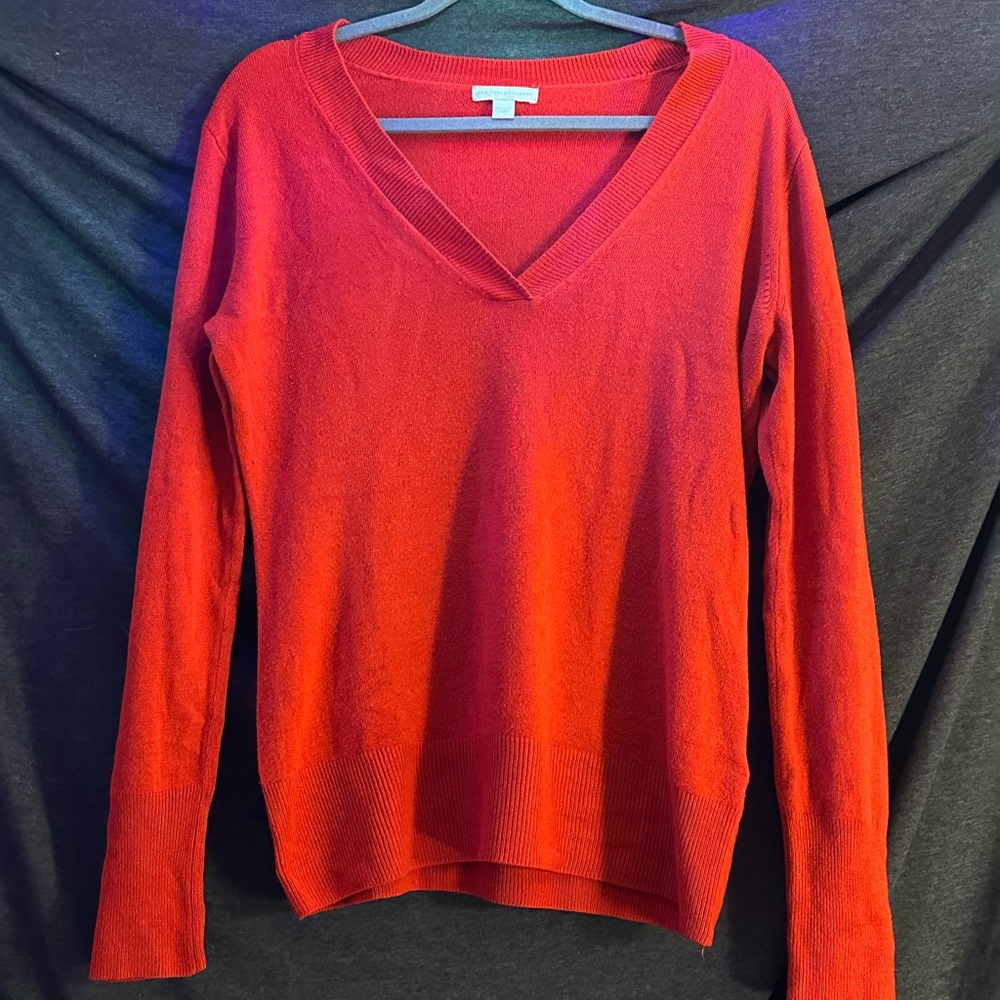 New York & Co. Red V-Neck Long Sleeve Lightweight Sweater Size Large